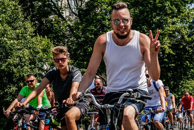 Wielki Przejazd Rowerowy przez Gdańsk. W niedzielę 10.06.2018 tysiące rowerzystów przejechały m.in. przez Wrzeszcz