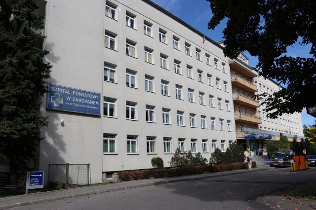 Szpital w Zakopanem w czasie sezonu jest równie oblegany przez turystów jak i restauracje na Krupówkach