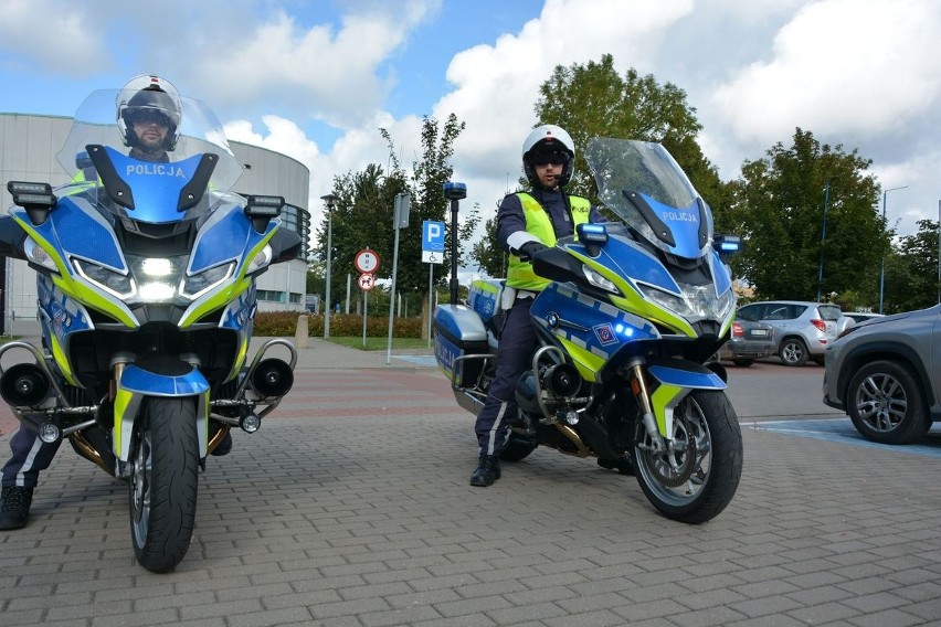 Suwałki. Policjanci dostali nowe motocykle BMW. Mają podgrzewane siedzenia