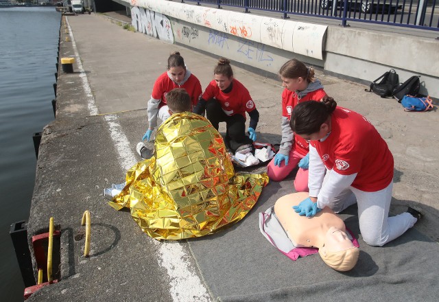 Pięcioosobowa drużyna ze Szkoły Podstawowej nr 2 w Chojnie miała za zadanie udzielić pierwszej pomocy.