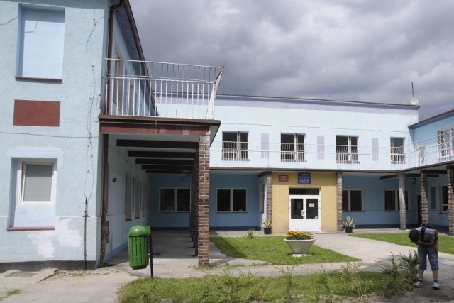 Sanatorium w Suchym Borze. Budynkom potrzebny jest kapitalny remont, bo pamiętają jeszcze czasy PRL-u.