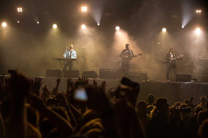 Koncert Mumford And Sons przyciągnął pod scenę sporą...