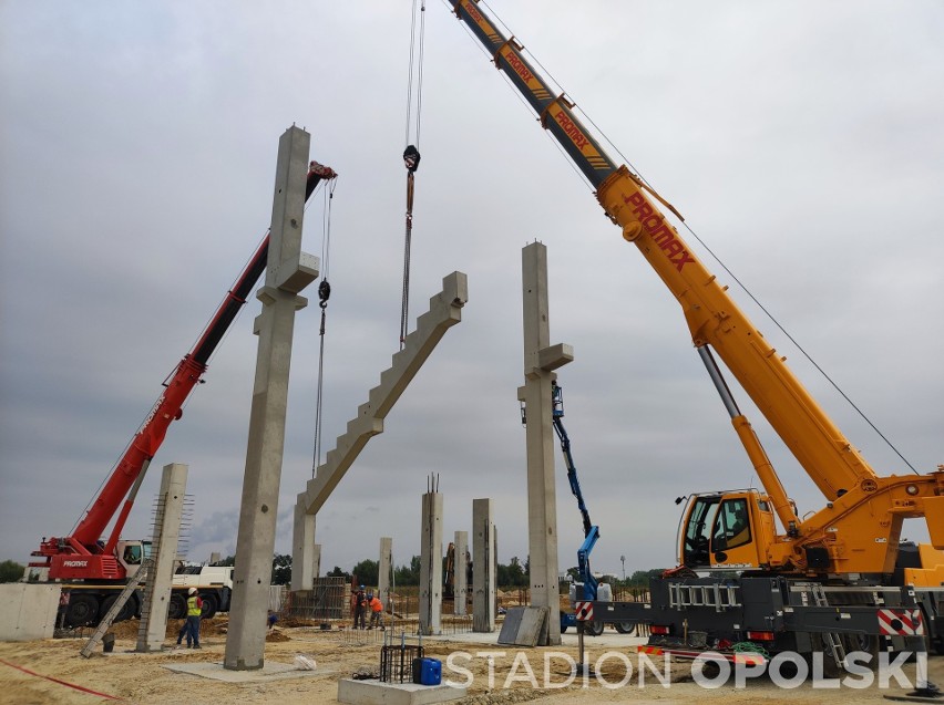 Tak wygląda postęp prac przy budowie stadionu w Opolu.