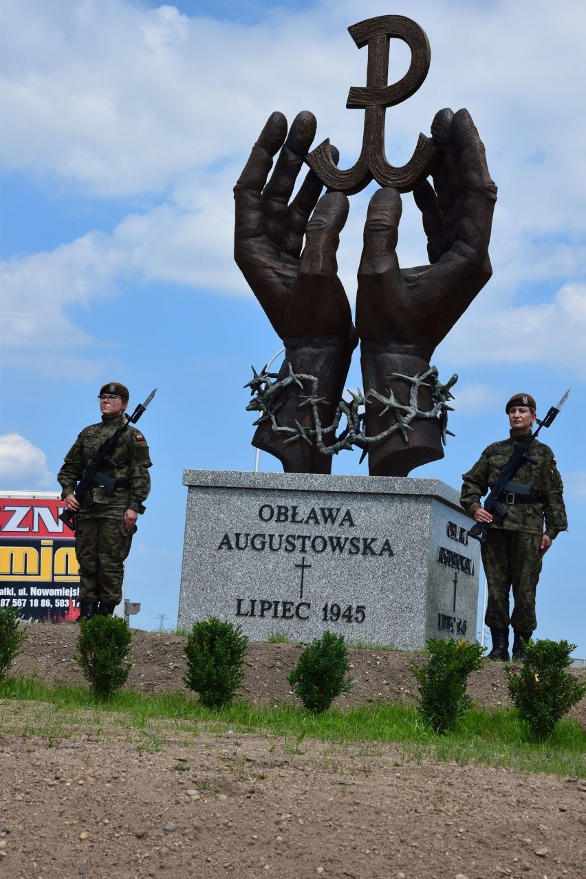 Suwałki. Odsłonięcie pomnika ofiar Obławy Augustowskiej (zdjęcia)