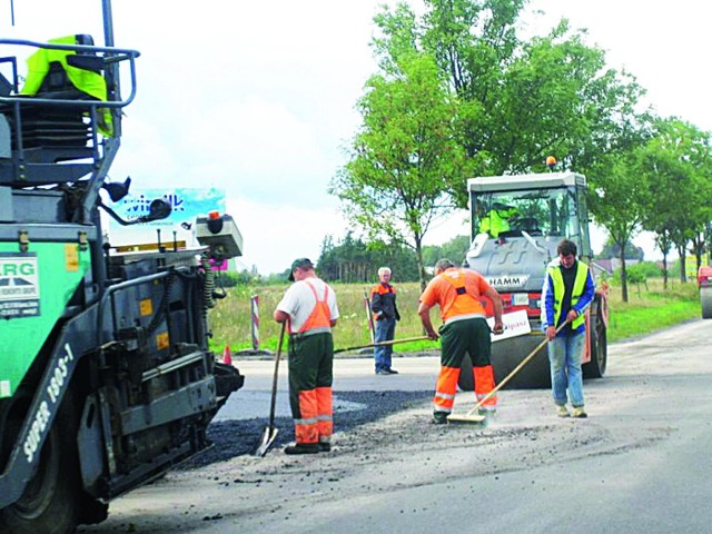 Wczoraj na krajowej drodze nr 65 trwały prace remontowe