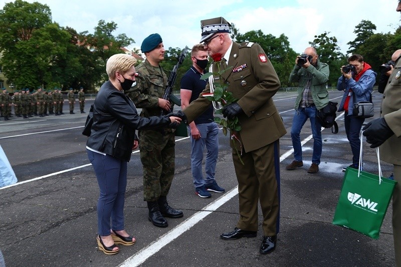 Przysięga księży, uczestników kursu oficerskiego kapelanów...