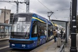 Zakaz palenia e-papierosów w tramwajach nie zawsze jest przestrzegany