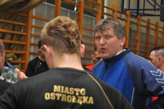Trener Arkadiusz Chełmiński miał do swoich podopiecznych sporo uwag.