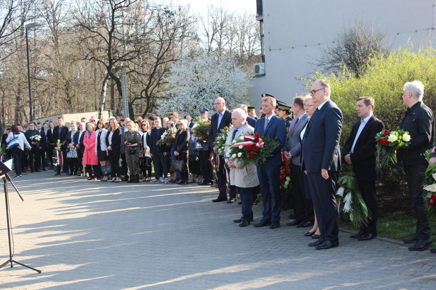 Zabrze: Uroczystości upamiętniające ofiary zbrodni katyńskiej i katastrofy smoleńskiej [ZDJĘCIA]