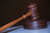 Prawomocny wyrok w sprawie usiłowania zabójstwa brata w Tarnobrzegu. 23-latek dostał cztery i pół roku