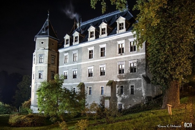 Zamek w Gołuchowie koło Kalisza skrywa wiele tajemnic. Zobacz więcej zdjęć --->