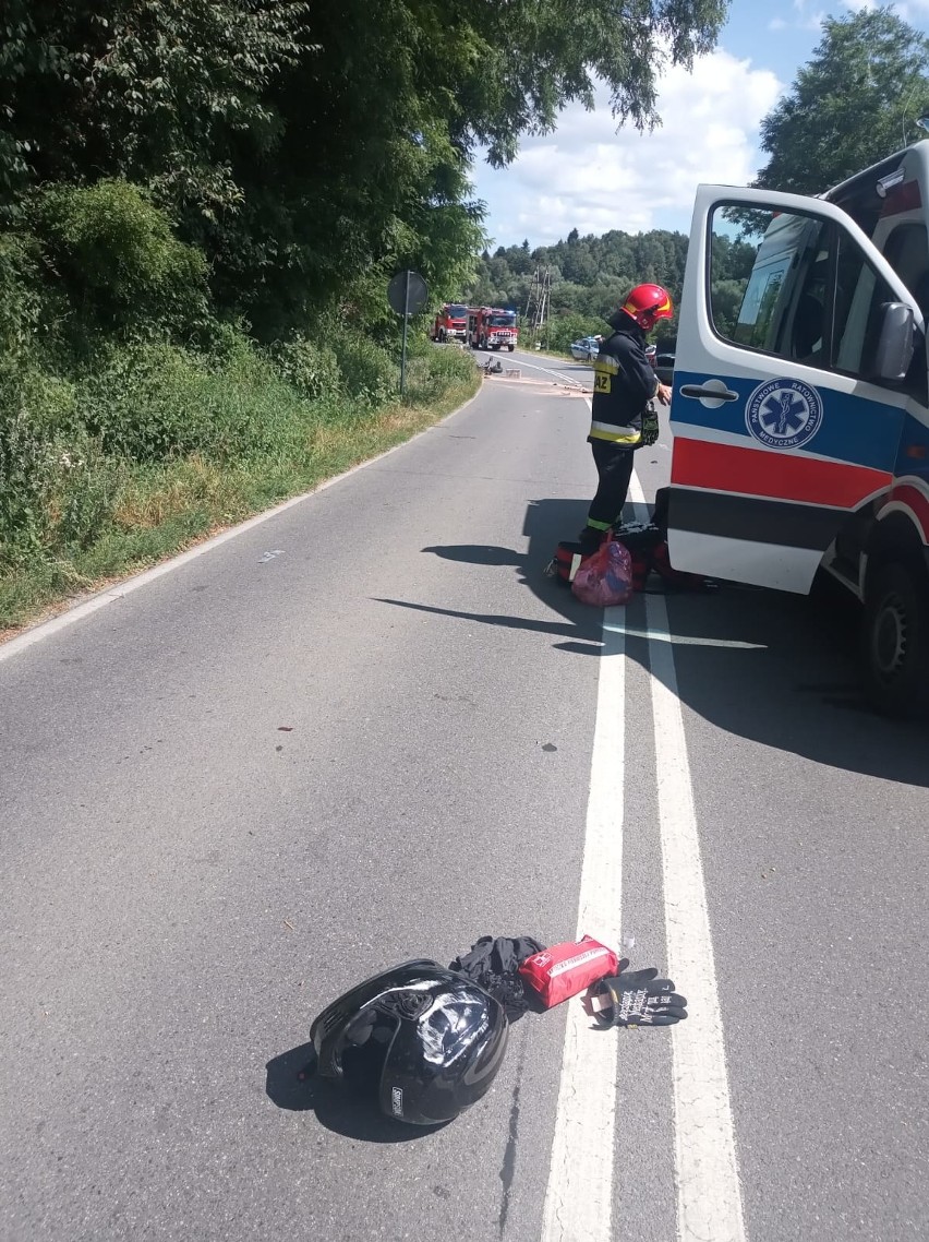 Śmiertelny wypadek na DW 975 koło Zakliczyna. Nie żyje 40-letni motocyklista