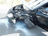 Osobowy ford zderzył się z ciężarówką w Bieganowie [zdjęcia]