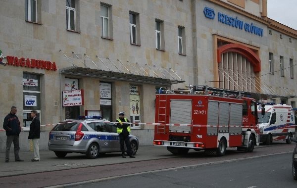 Alarm bombowy na dworcu PKP w Rzeszowie...