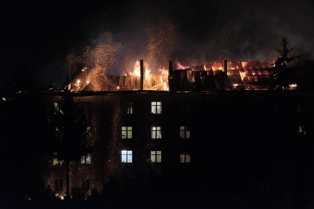 Pożar, który wybuchł w nocy z 30 na 31 sierpnia gasiło w kulminacyjnym momencie około 170 strażaków