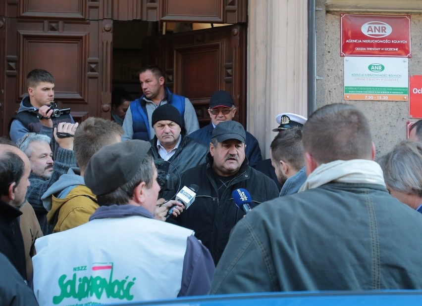 Protest w ramach solidarności z rolnikami zatrzymanymi przez...