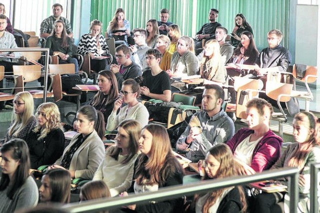 W projekcie realizowanym przez filologów i ekonomistów wraz z partnerami biznesowymi uczestniczy 134 studentów UO.