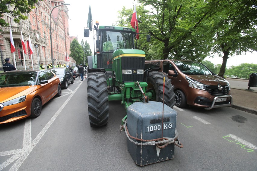 Rolnicy z powiatu gryfińskiego zaostrzają protest. Chcą równego traktowania i ziemi