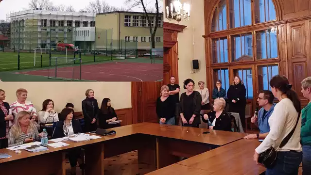 Nauczyciele i rodzice uczniów z VIII LO przyszli rozmawiać o odwołaniu dyrektorki szkoły na posiedzenie Komisji Edukacji Rady Miasta Krakowa.