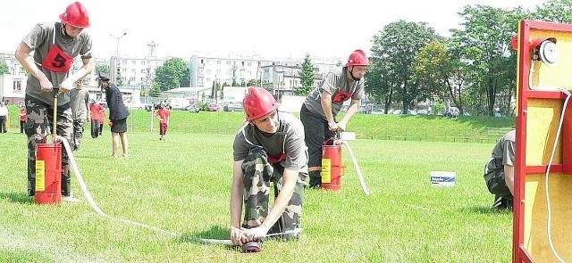 Po raz pierwszy strażackie młodzieżówki rywalizowały w formule CTIF - w akcji Łukasz Kołosiński i Łukasz Kopacz z Szańca. 