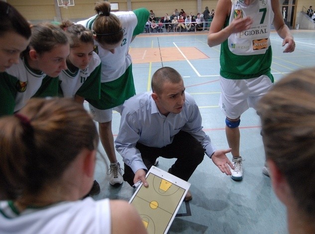 Robert Pietraś, trener Eko Energy Hitu Kobylnica, udanie rozpoczął sezon ze swoim zespołem.