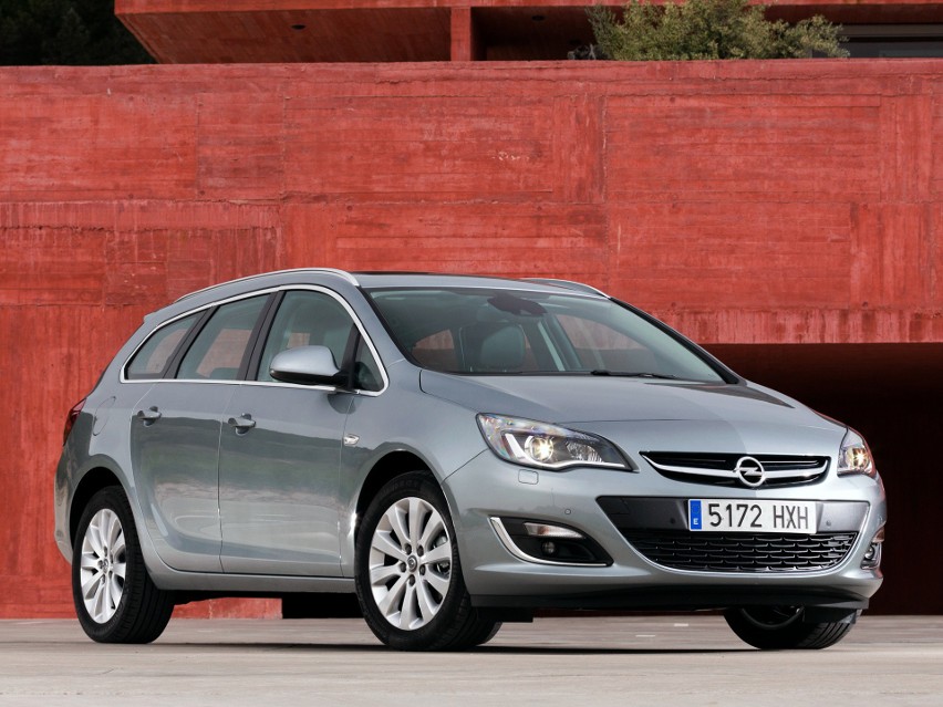 Opel Astra 2012 kombi...