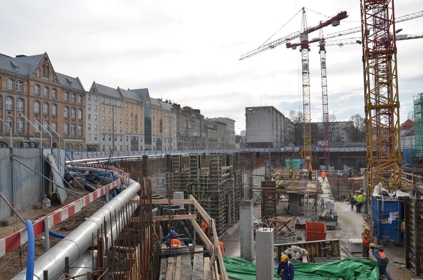 Biurowiec Dominikański ma już pierwszych najemców. Biura wynajęła... sama Skanska