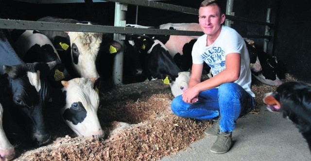 Krzysztof Bednarski z Pawłowa Żońskiego wraz z rodzicami i braćmi prowadzi rodzinne gospodarstwo rolne