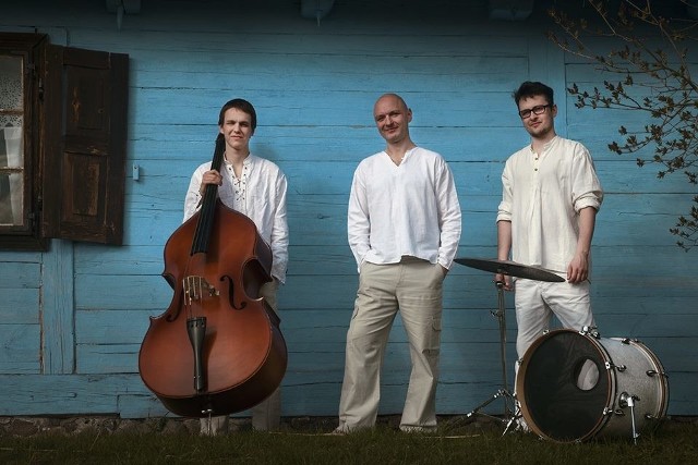 Witold Janiak Trio proponuje spojrzenie na polski folklor