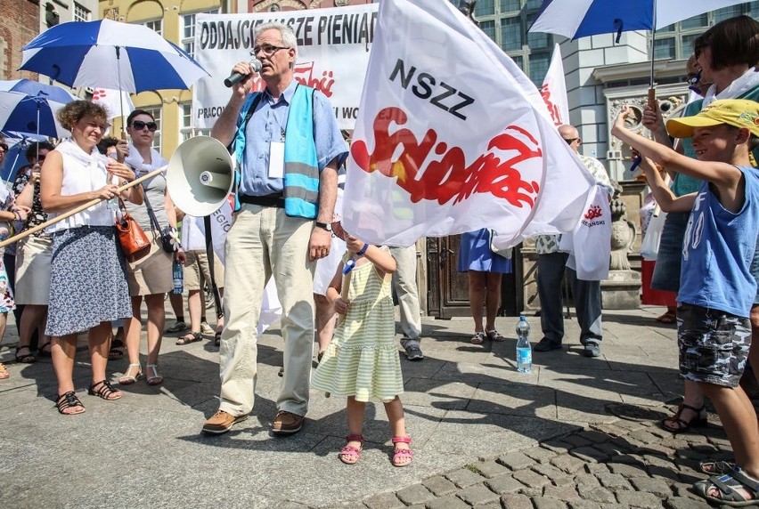 Pikieta Solidarności. Pracownicy gospodarki wodnej chcą podwyżek [ZDJĘCIA]