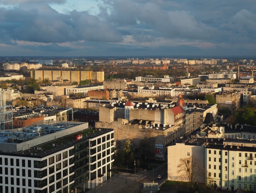 - Na trzy godziny, czy na dobę - to nie robi różnicy. Tak...