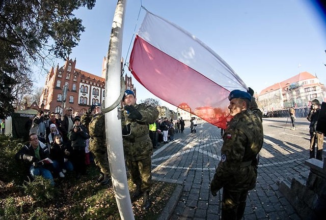 W całym regionie w weekend odbywać się będą oficjalne i nieoficjalne obchody 100. rocznicy odzyskania przez Polskę niepodległości. Sprawdź, co będzie się działo w Twoim mieście. Więcej informacji na kolejnych zdjęciach. Przesuń strzałką w prawo.