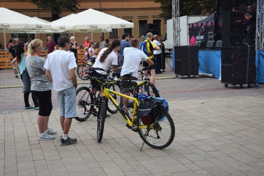 Niedziela Rockowa na placu Baczyńskiego w Tychach