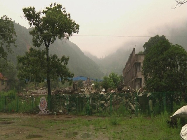 Zamknięte miasto Benczuan kompletnie zniszczone podczas ubiegłorocznego trzęsienie ziemi