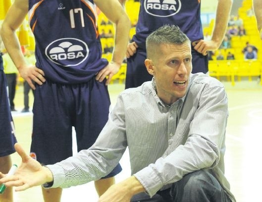 Trenerem Rosy Radom jest Piotr Ignatowicz. Dziś jego zespół zagra ze Spójnią, w której szkoleniowiec rozpoczynał swoją przygodę z koszykówką.