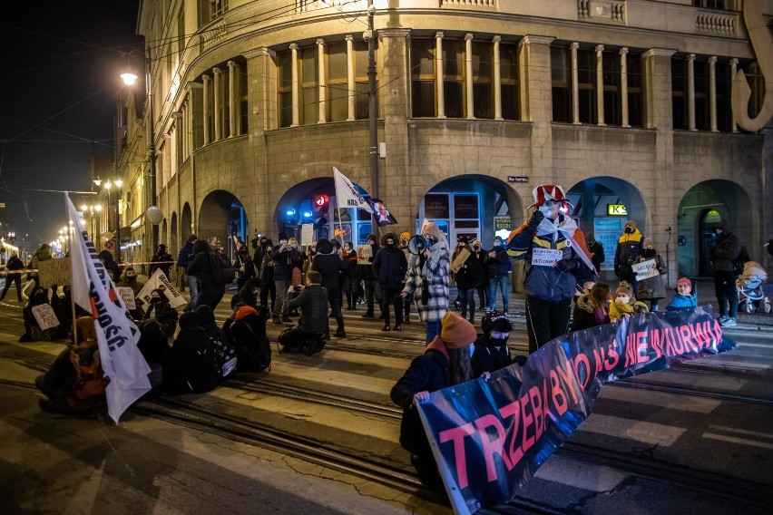 Protest rozpoczął się przy Gdańskiej 10. Następnie...