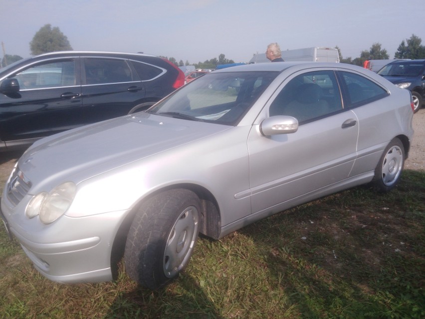 Mercedes  W 203 rok produkcji (nie podano) z silnikiem 2.0,...