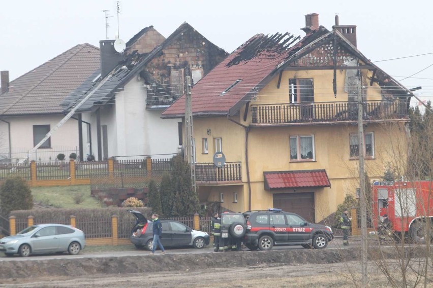 Wybuch i pożar w Murowanej Goślinie - spłonęły trzy domy.
