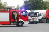 Straż pożarna przy magazynach paliw na Swojczycach we Wrocławiu. Co tam się stało? 