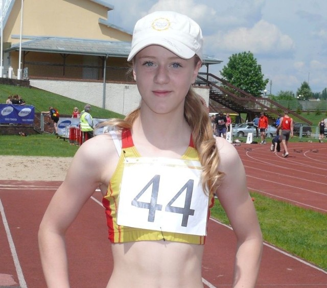 Dominika Burchan ze Zbludowic zajęła piąte miejsce w biegu na 300 metrów na krajowym finale "Czwartków Lekkoatletycznych&#8221;, który odbył się w Warszawie.