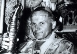 Karol Wojtyła na naszej ziemi! Jędrzejowskie Archiopactwo przyszły papież odwiedzał kilkakrotnie. ZOBACZ ZDJĘCIA Z ARCHIWUM KLASZTORU 