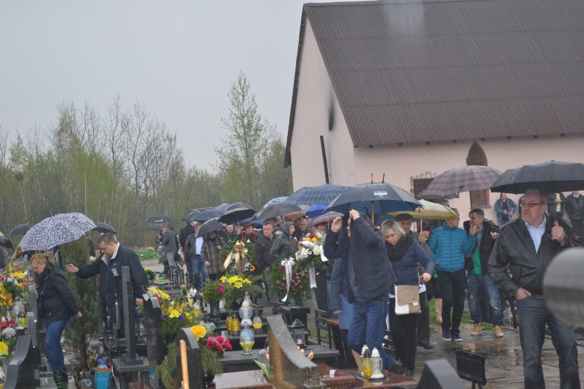 Mistrz boksu Henryk Średnicki spoczął na cmentarzu w Będzinie-Warpiu [ZDJĘCIA]