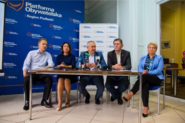 W wyborach z PO startują m.in. (od lewej): Piotr Serdyński, Bożena Kamińska, Robet Tyszkiewicz, Maciej Żywno i Renata Przygodzka