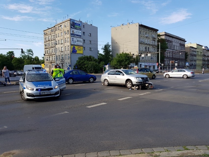 Wypadek na skrzyżowaniu Grabiszyńskiej i Zaporoskiej -...