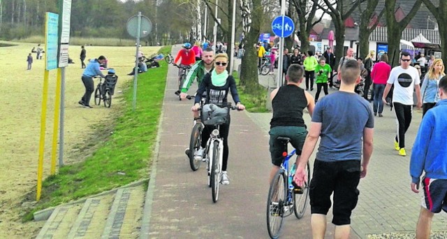 Podczas weekendu ścieżki rowerowe na Pogorii cieszyły się sporą popularnością