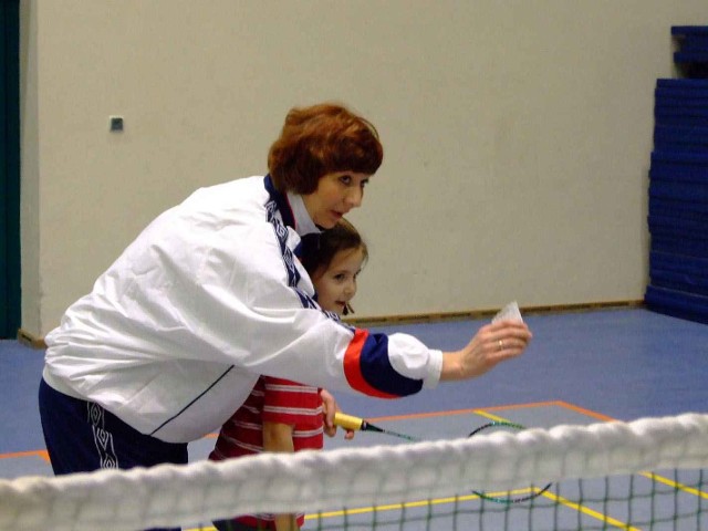 Sekcję badmintona prowadzi olimpijka Bożena Bąk.