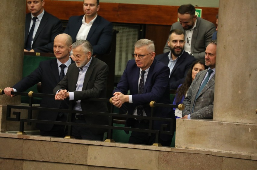 Sejm odwołał członków Państwowej Komisji do spraw badania...