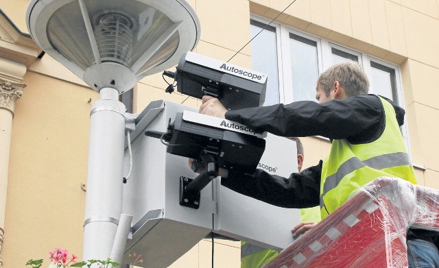 Stare kamery nie zostaną wykorzystane do nowego monitoringu Piotrkowskiej. Nowy system ma kosztować ponad 3 mln zł.