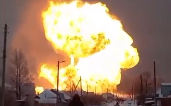 Potężna eksplozja gazociągu w Rosji. Płonie gazociąg