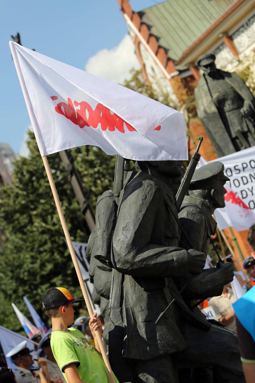 Kraków. Protest pracowników Wód Polskich. Domagają się obiecanych przez rząd podwyżek